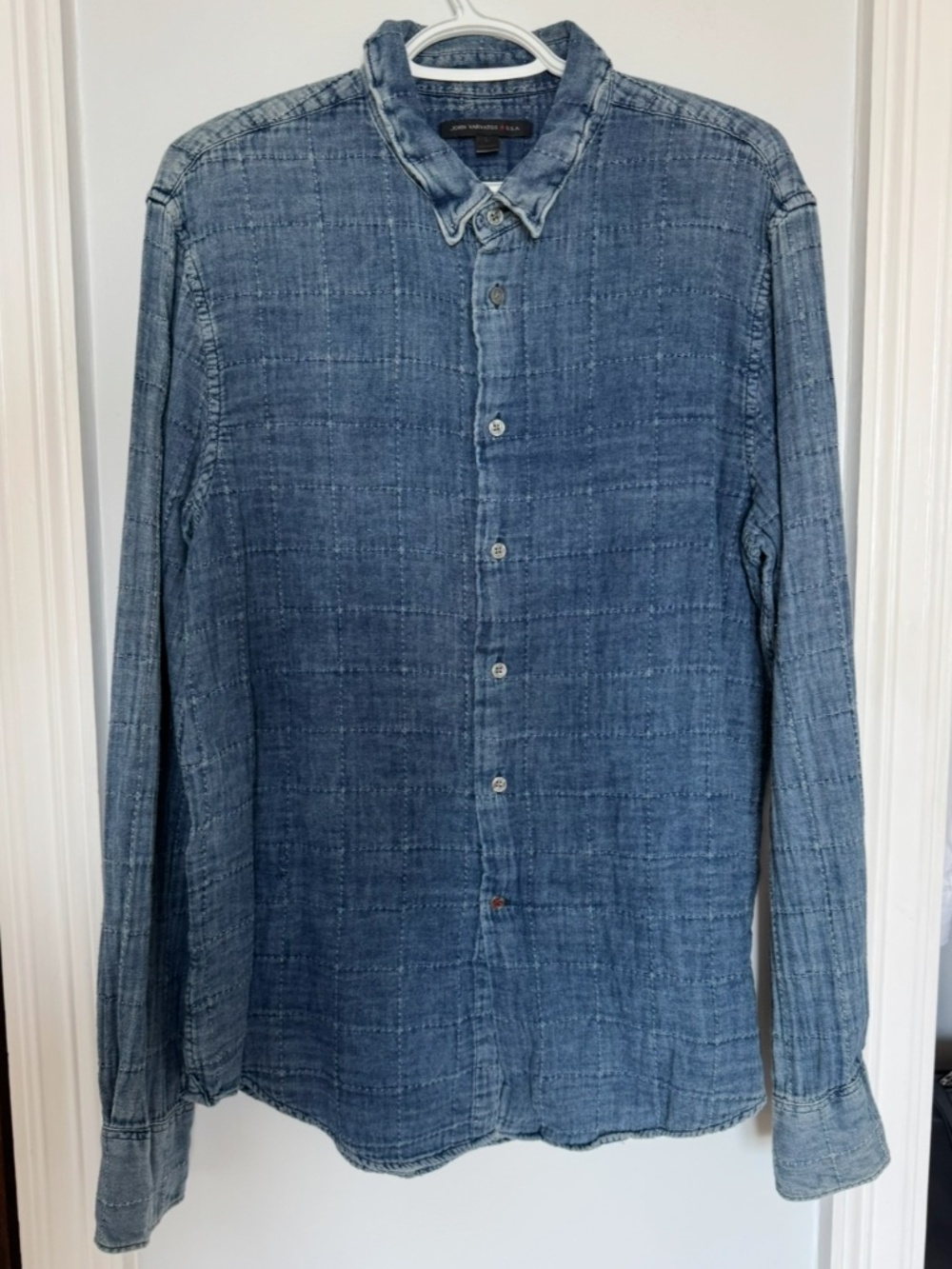 John Varvatos Blue Denim Button Up Long Sleeve Shirt in Large